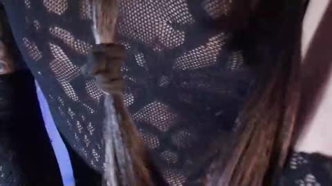 mollyycrystal online show from October 2025 07:32:01 AM