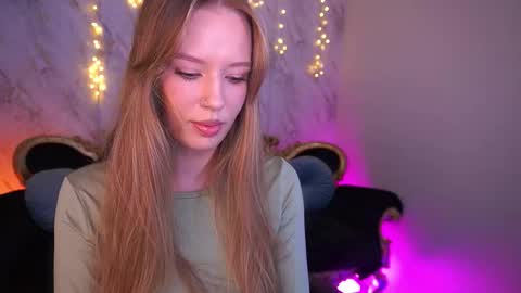 Snapshot of mollyymayy chatting on February 2026 03:51:01 PM mollyymayy online show from February 2026 03:51:01 PM