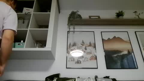 molnarzsolt online show from November 2025 06:57:01 AM