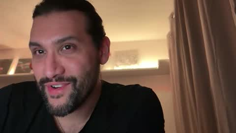 molten_escargot online show from December 2024 10:08:01 AM