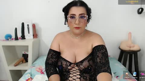 Snapshot of mom_17 chatting on January 2025 01:10:01 AM Celeste online show from January 2025 01:10:01 AM