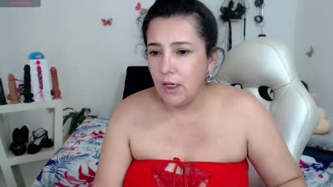 Snapshot of mom_17 chatting on September 2025 09:37:01 PM Celeste online show from September 2025 09:37:01 PM