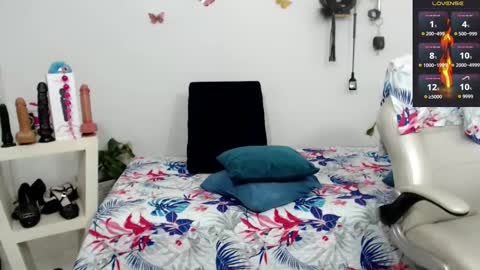 Snapshot of mom_17 chatting on September 2025 09:09:01 PM Celeste online show from September 2025 09:09:01 PM