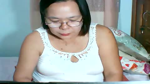 mombastic55 online show from May 2026 10:08:02 AM