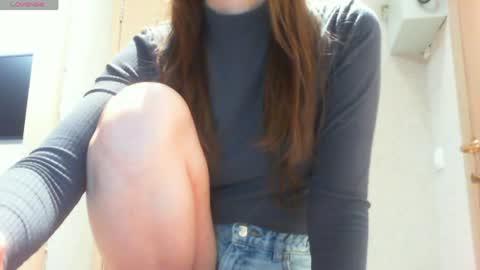 Snapshot of momentbeforedown chatting on March 2026 10:37:01 PM Hailey online show from March 2026 10:37:01 PM