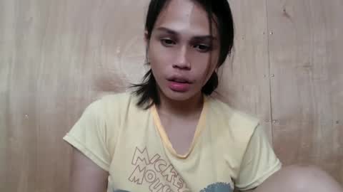 MOMIKHEM online show from March 2025 01:29:01 PM