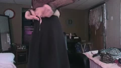 Snapshot of mommamadesissy chatting on March 2025 10:32:02 PM Bink online show from March 2025 10:32:02 PM