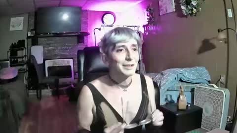 Snapshot of mommamadesissy chatting on April 2026 08:50:01 PM Bink online show from April 2026 08:50:01 PM