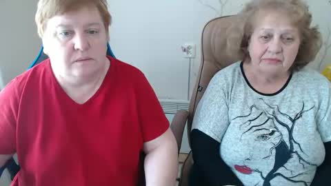 Snapshot of mommy99x chatting on April 2026 10:05:01 AM Mommy99X online show from April 2026 10:05:01 AM