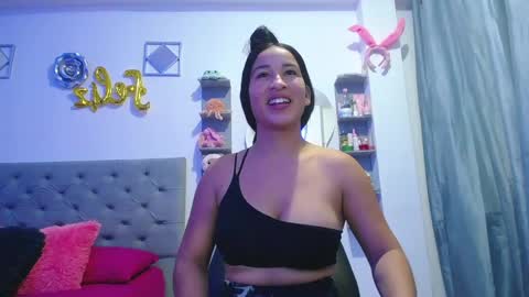 Snapshot of mommy_dulce chatting on May 2026 01:47:02 AM ANDREA online show from May 2026 01:47:02 AM