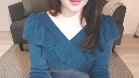 Momo online show from February 2025 09:23:01 PM