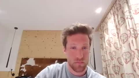 moms_little_monster online show from November 2025 09:37:01 PM