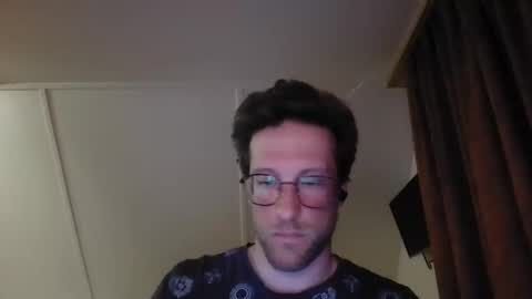 Snapshot of moms_little_monster chatting on February 2026 05:02:01 PM moms_little_monster online show from February 2026 05:02:01 PM