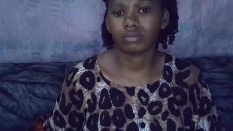 Snapshot of momsdoll chatting on February 2026 06:08:02 AM momsdoll online show from February 2026 06:08:02 AM