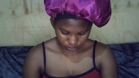 Snapshot of momsdoll chatting on July 2026 05:55:02 AM momsdoll online show from July 2026 05:55:02 AM