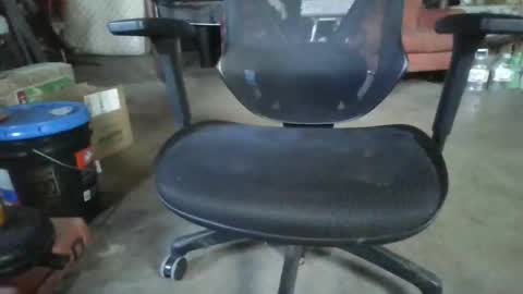 Snapshot of momsloveing chatting on February 2026 07:07:01 PM justTHEit online show from February 2026 07:07:01 PM