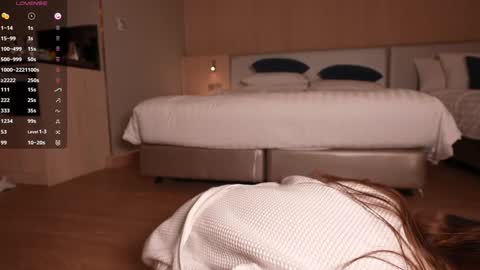 follow my fansly to see more online show from February 2026 05:51:02 PM