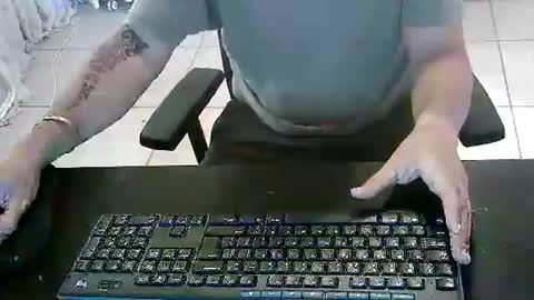 Snapshot of mon_za chatting on March 2025 08:27:01 AM mon_za online show from March 2025 08:27:01 AM