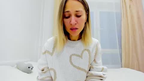 Mona online show from December 2024 05:10:02 AM