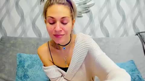 Mona online show from February 2025 05:50:02 PM