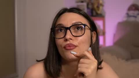 Snapshot of mona_lisss chatting on July 2026 06:20:01 PM Mona Lisss online show from July 2026 06:20:01 PM