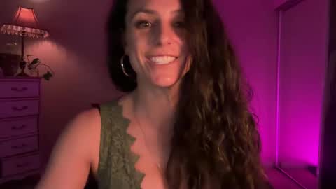 Mona online show from February 2025 08:04:02 PM