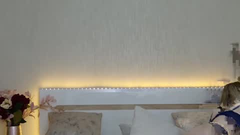 Monaxxx  online show from December 2024 12:15:02 PM