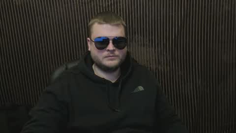 Snapshot of moneycumshot chatting on February 2026 04:49:01 PM Alex online show from February 2026 04:49:01 PM