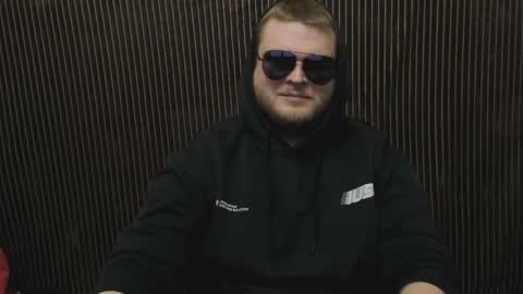 Snapshot of moneycumshot chatting on March 2026 08:27:02 PM Alex online show from March 2026 08:27:02 PM