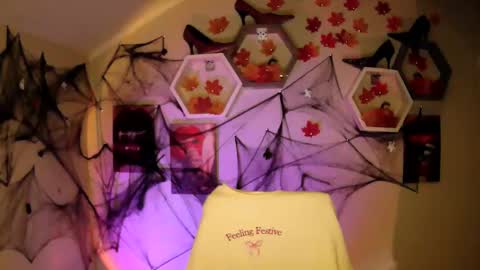 Snapshot of monica_sweets chatting on October 2025 06:53:02 AM sweet girl and shine body online show from October 2025 06:53:02 AM