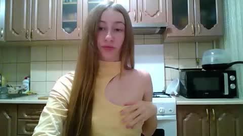 Snapshot of monica_tamayo chatting on March 2026 08:57:01 PM Monica online show from March 2026 08:57:01 PM