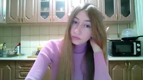 Snapshot of monica_tamayo chatting on April 2026 08:09:01 PM Monica online show from April 2026 08:09:01 PM