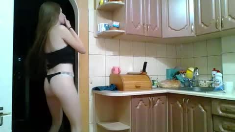 Snapshot of monica_tamayo chatting on April 2026 08:51:02 PM Monica online show from April 2026 08:51:02 PM