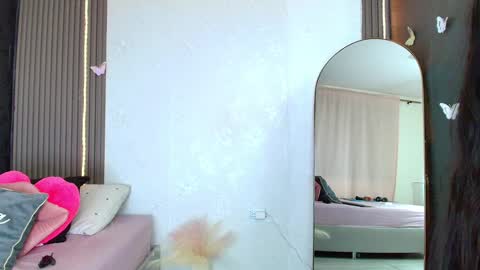 Snapshot of monicaflower chatting on January 2025 09:55:01 AM Kiim online show from January 2025 09:55:01 AM