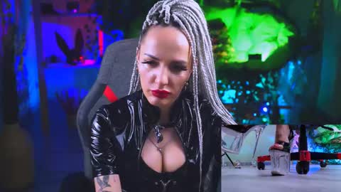 Monika online show from March 2025 12:11:02 PM