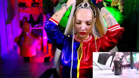 Monika online show from October 2025 11:05:01 AM