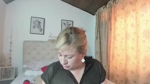 Mony online show from February 2025 07:10:02 PM