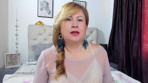 Mony online show from September 2025 12:16:02 PM