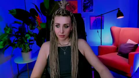 Snapshot of monicariley chatting on April 2026 03:29:01 PM monicariley online show from April 2026 03:29:01 PM