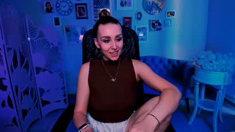 Snapshot of monicariley chatting on June 2026 09:52:01 AM monicariley online show from June 2026 09:52:01 AM