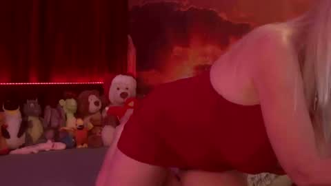 Snapshot of monicutex chatting on January 2025 03:20:01 AM Monika    online show from January 2025 03:20:01 AM