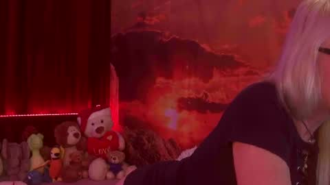 Snapshot of monicutex chatting on March 2025 03:28:02 AM Monika    online show from March 2025 03:28:02 AM