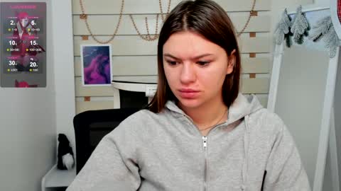 Monika online show from January 2025 01:36:01 PM