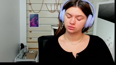 Monika online show from January 2025 07:00:01 AM