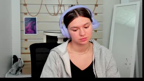 Monika online show from January 2025 10:16:02 PM