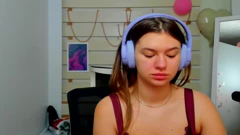 Monika online show from February 2025 01:26:02 PM