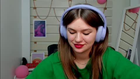 Monika online show from February 2025 10:48:02 AM