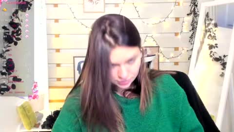 Monika online show from December 2025 12:45:01 PM