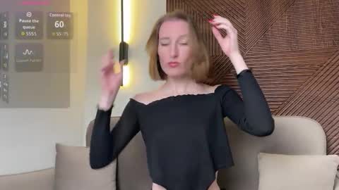 Snapshot of monikabos chatting on March 2026 09:32:01 PM MonikaBos online show from March 2026 09:32:01 PM