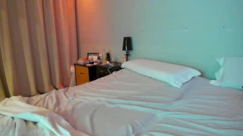 Monikfree online show from February 2025 12:33:01 PM